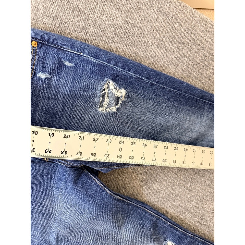 Vintage Levi's 501 T Womens Tapered Jeans 26x28 Medium Wash Distressed Button Fl - Picture 11 of 16